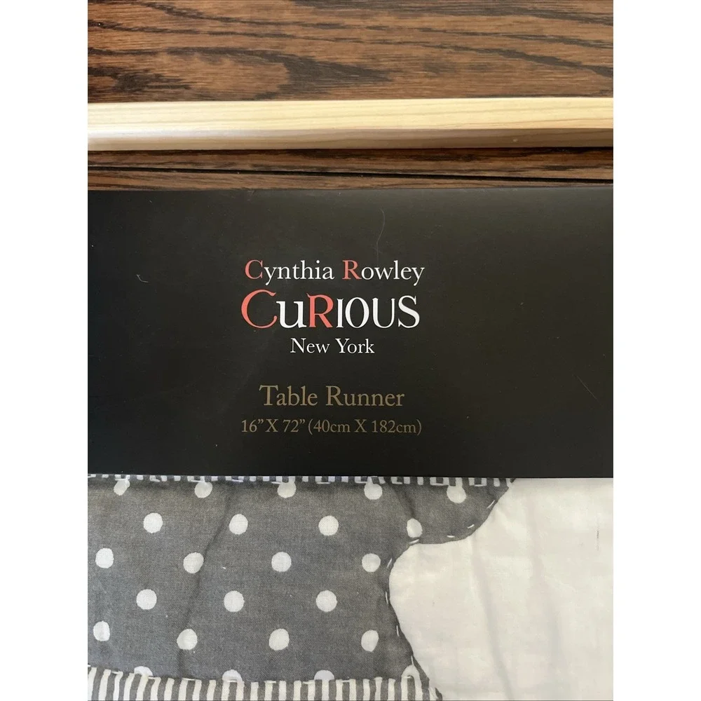 Cynthia Rowley Curious Halloween Cotton Table Runner Ghosts 16